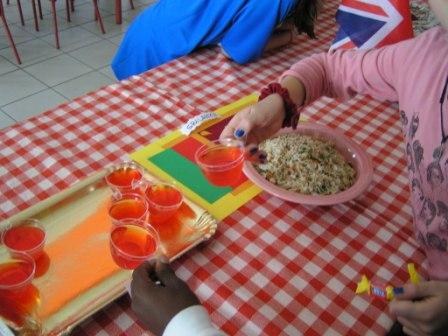 “L’Elia e il suo mondo”: festa multietnica di fine anno